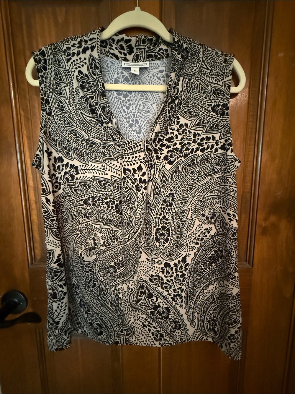 Dana Buchman Black Paisley Sleeveless V-Neck Camisole